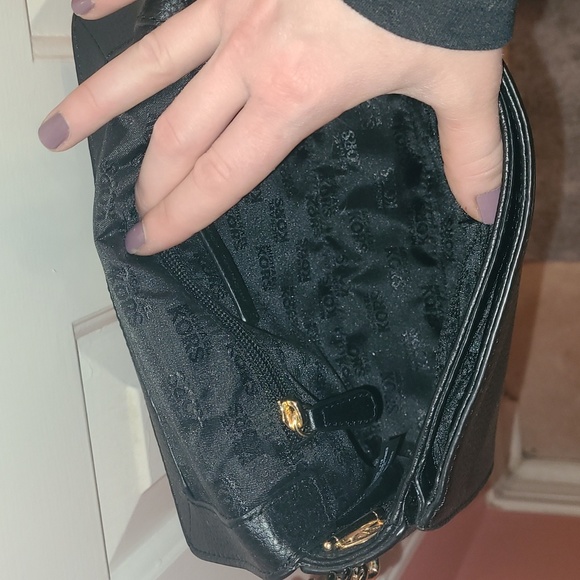 Michael Kors black purse - Picture 2 of 3
